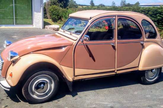 Vendee_Deuch_2CV6_1982_Replique_Charleston_17