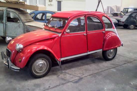 Vendee_Deuch_2CV6_1986_Rouge_29